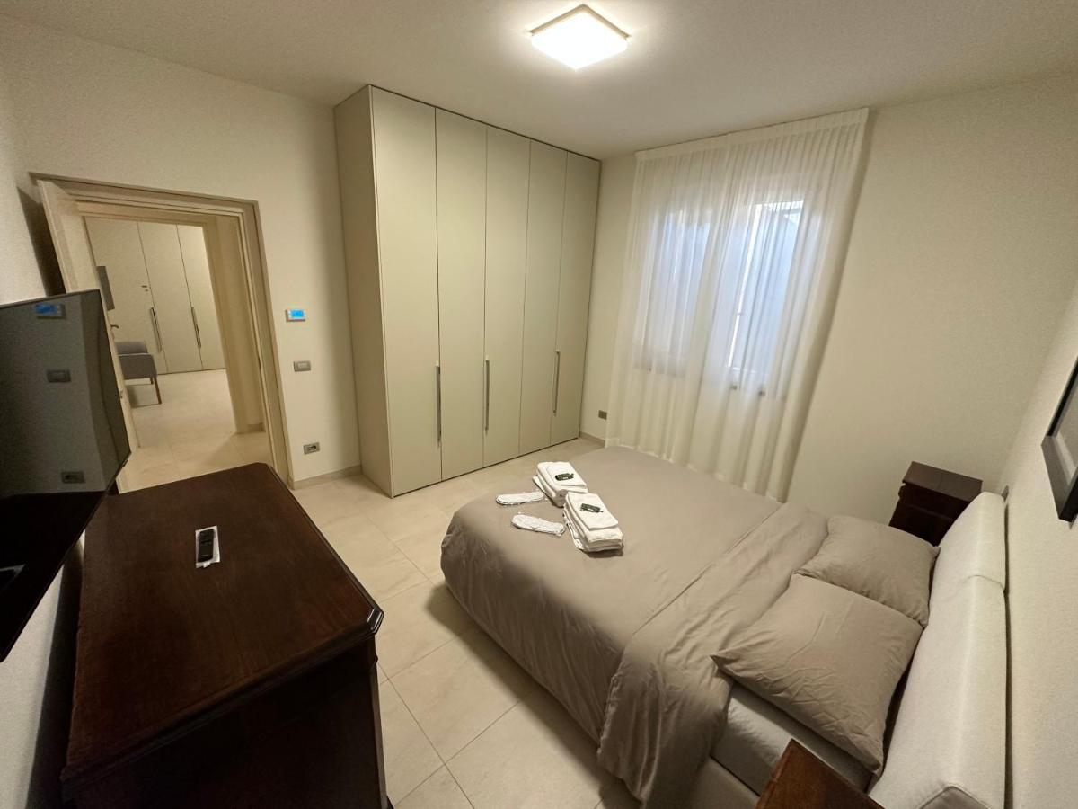 Casavale Elegante Residenza 108 Mq Max 7 Persone Apartamento Placência Exterior foto