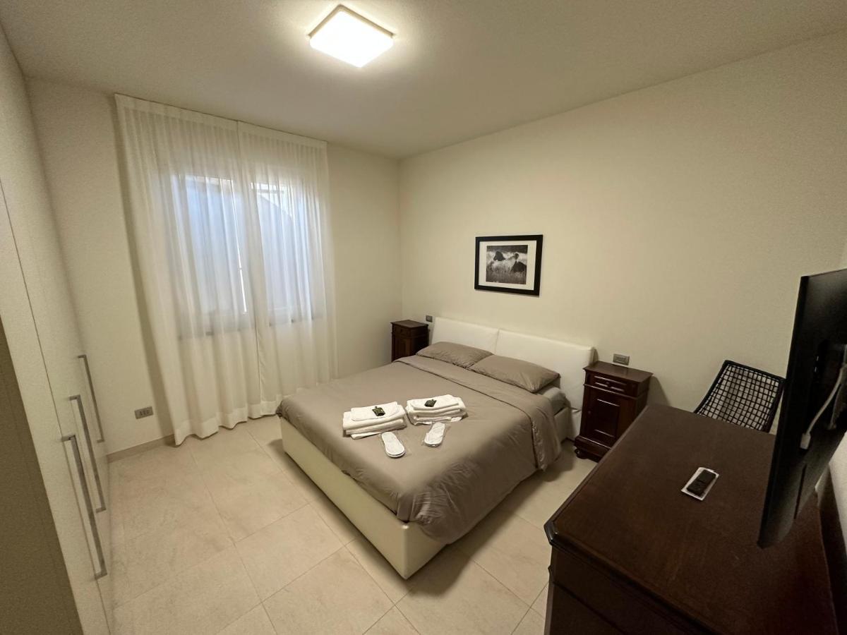 Casavale Elegante Residenza 108 Mq Max 7 Persone Apartamento Placência Exterior foto