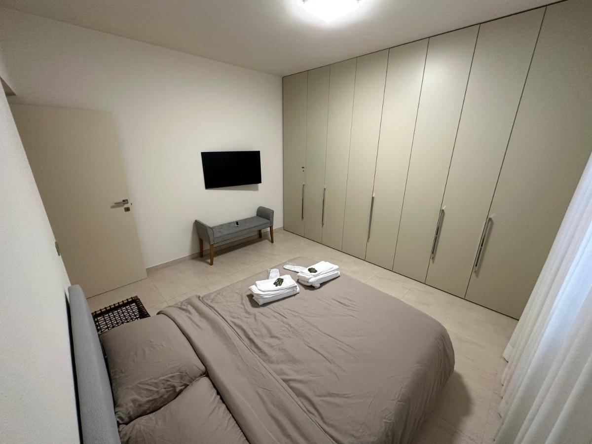 Casavale Elegante Residenza 108 Mq Max 7 Persone Apartamento Placência Exterior foto