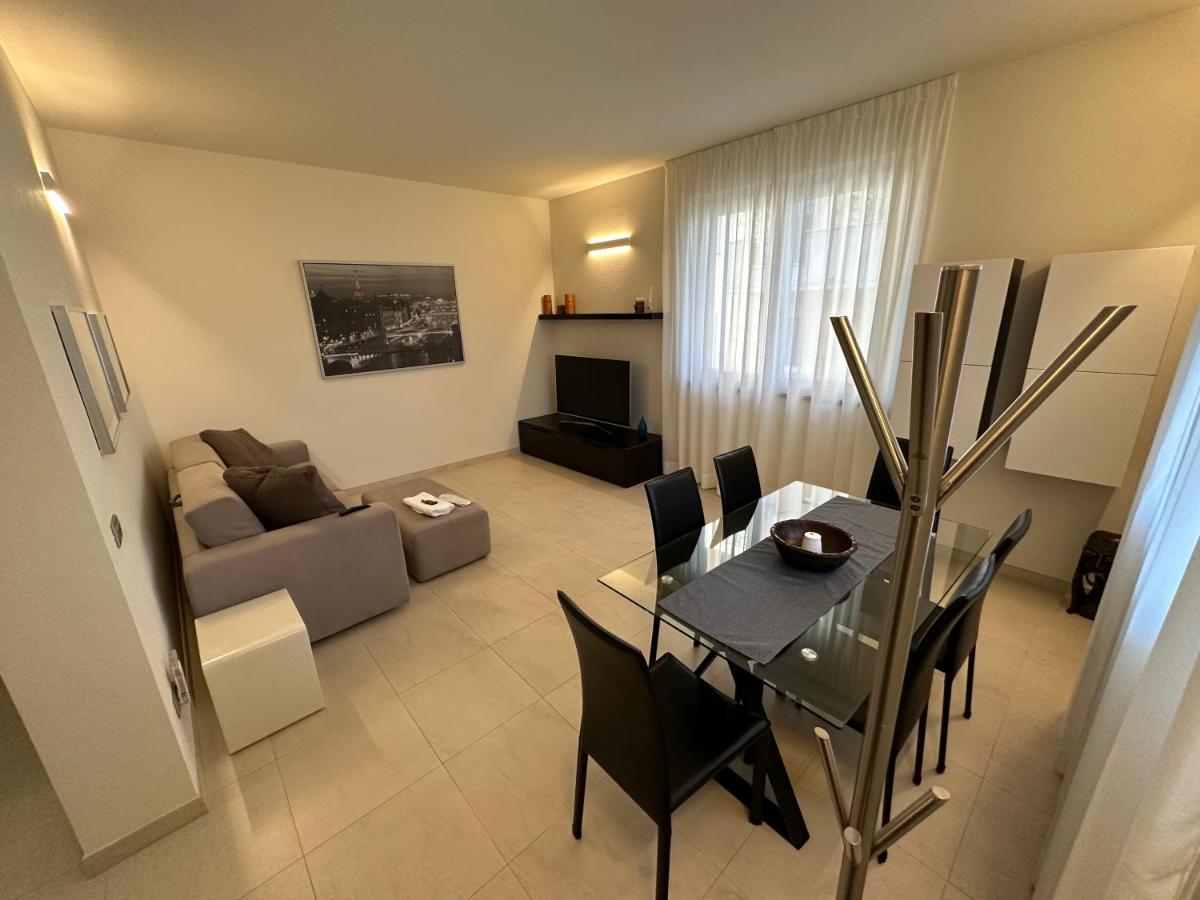 Casavale Elegante Residenza 108 Mq Max 7 Persone Apartamento Placência Exterior foto