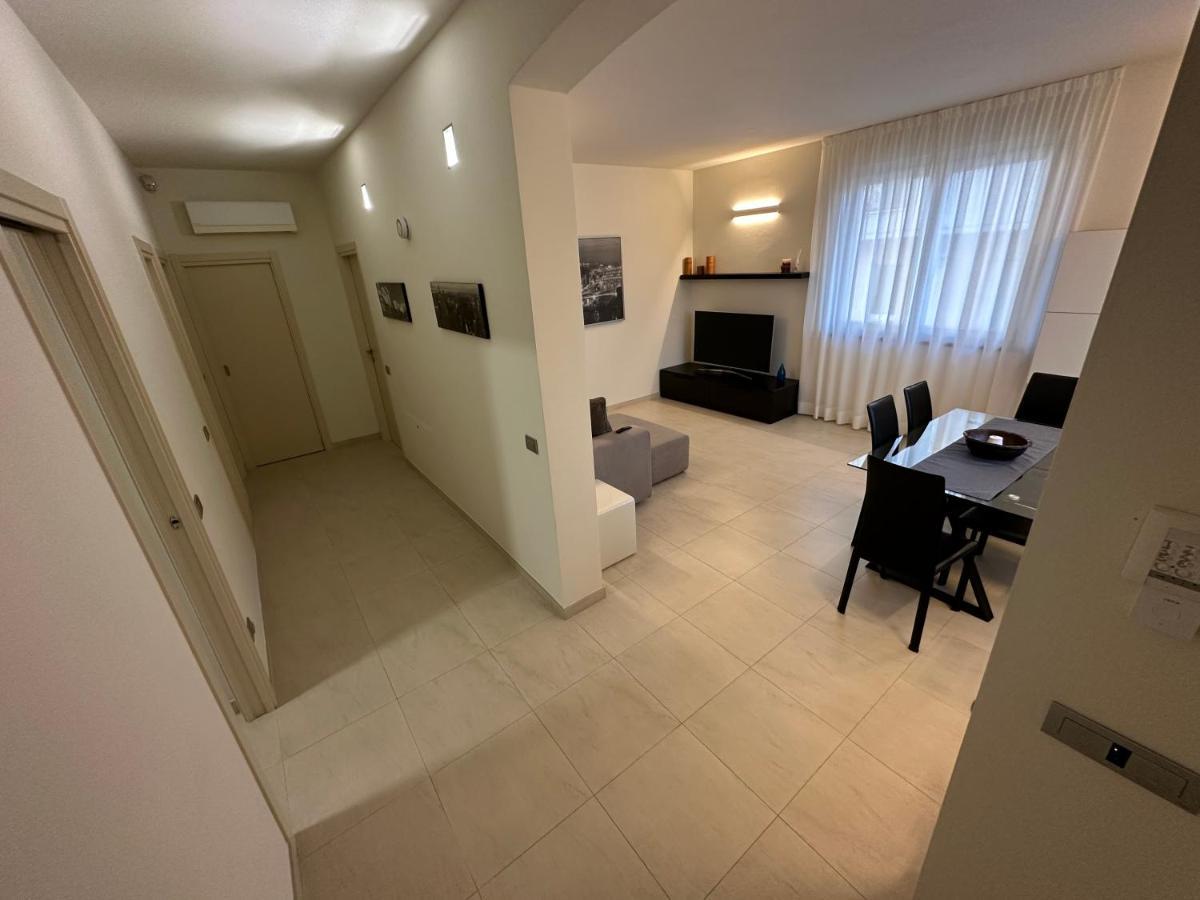 Casavale Elegante Residenza 108 Mq Max 7 Persone Apartamento Placência Exterior foto