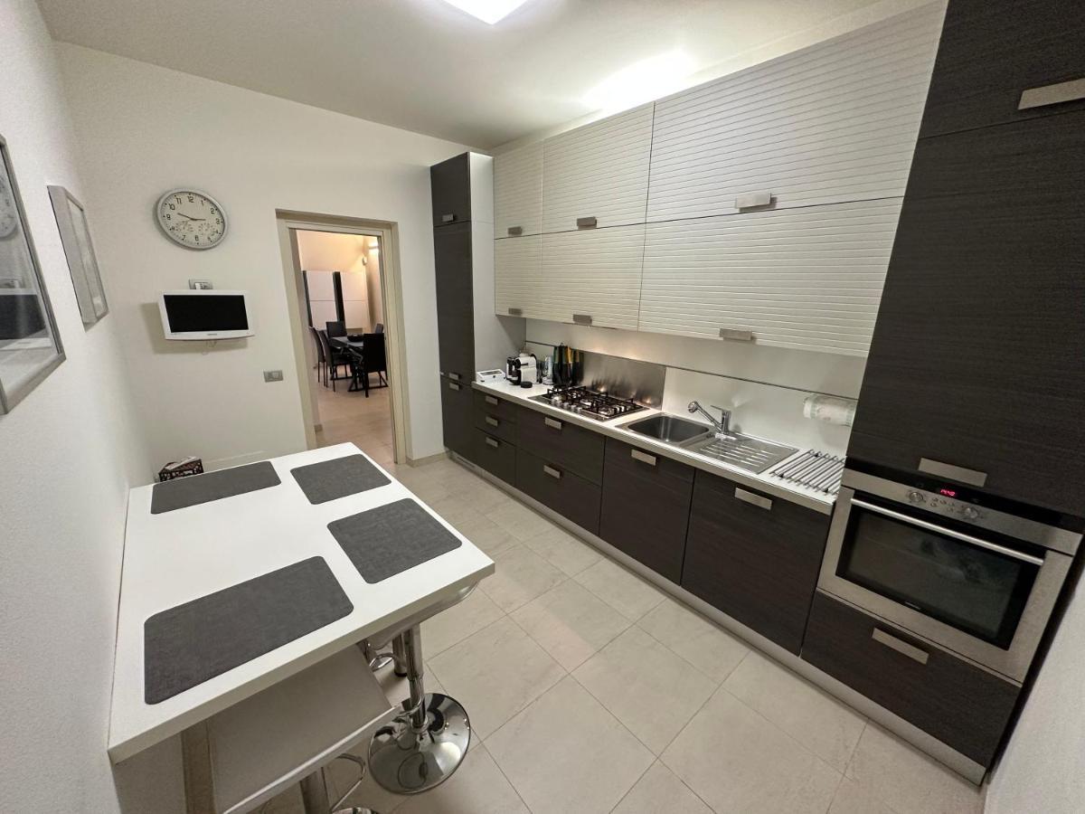 Casavale Elegante Residenza 108 Mq Max 7 Persone Apartamento Placência Exterior foto